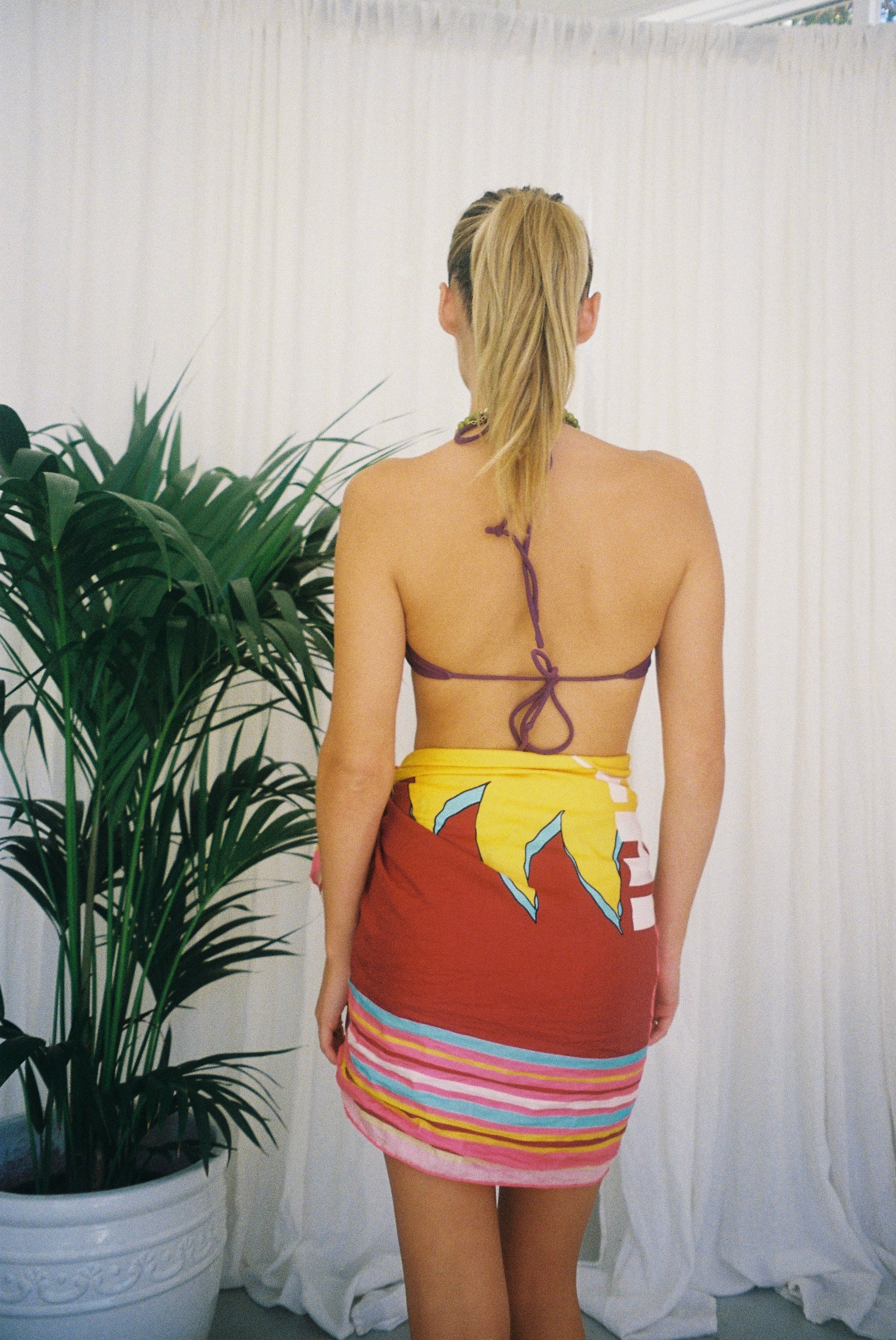 Pink sarong with yellow sun. Sarong with line boarder. BELLARUCHI Sun sarong. Cotton Silk travel, vacation sarong. Cotton Silk Pareo. Sun Pareo. 