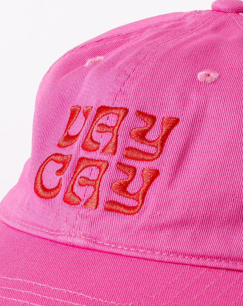 BELLARUCHI VAYCAY CAP PINK.TRAVEL CAP. VACATION CAP. VAYCAY Cap Pink. Pink Cap red writing. Pink Cap VAYCAY. Colourful Holiday Cap. Vacation Accessories. 
